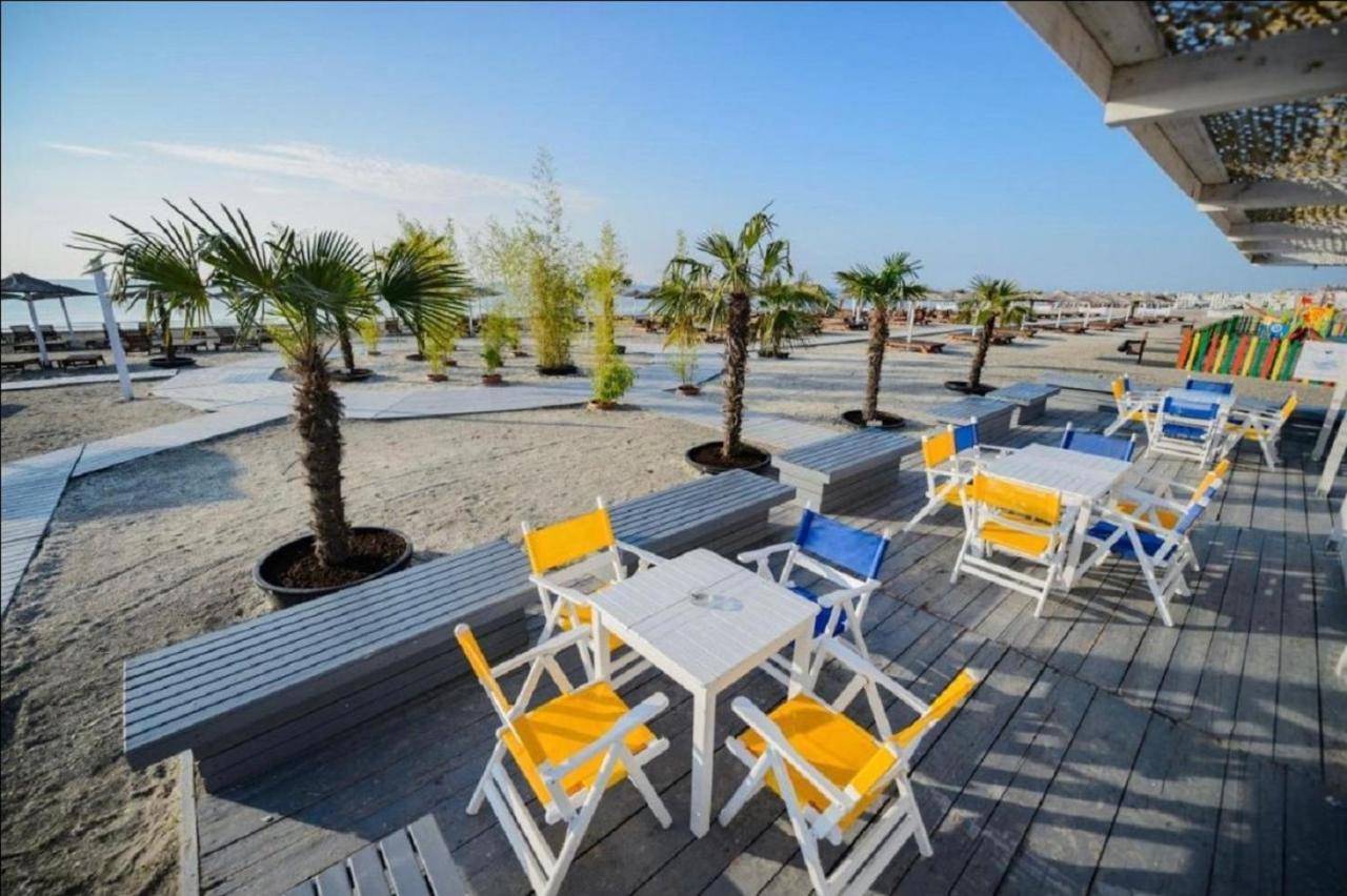 Alezzi Yacht Apartments With Sea View Near The Beach Năvodari Exterior foto